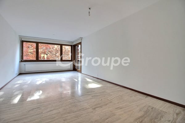 Spacieux et calme 1.5 pièces + cuisine avec balcon séparé à Sion 12