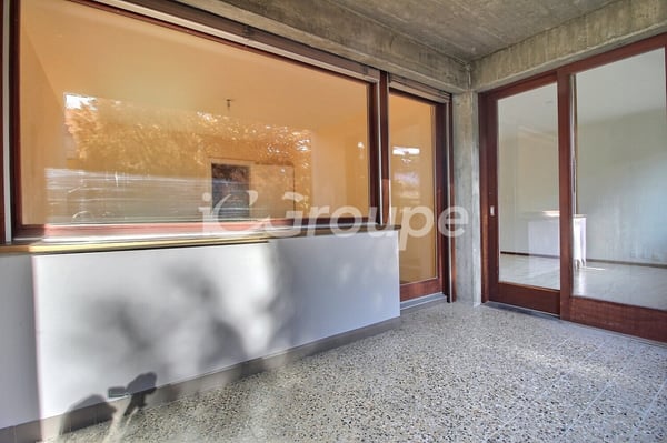 Spacieux et calme 1.5 pièces + cuisine avec balcon séparé à Sion 9