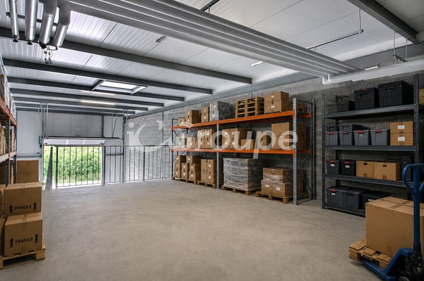 Grands box de stockage - 179 m²/ atelier à Saxon | Disponibles dès maintenant 13