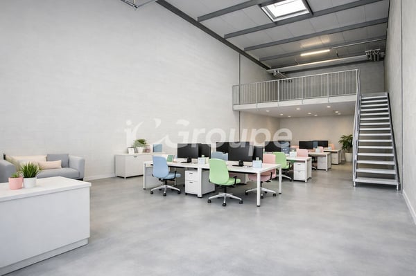 Grands box de stockage - 179 m²/ atelier à Saxon | Disponibles dès maintenant 11