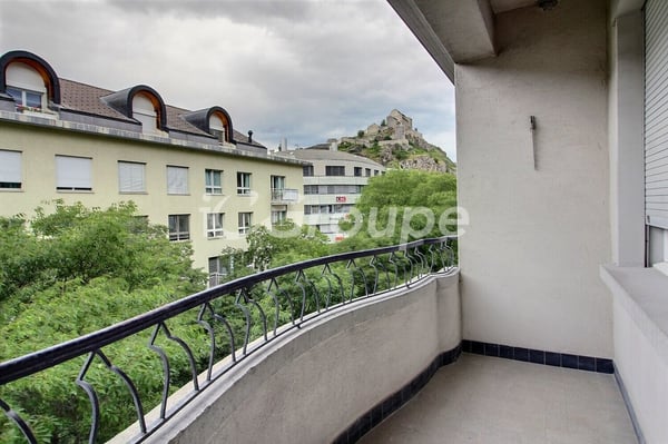 Appartement rénové de 3.5 pièces à louer au centre-ville de Sion 5