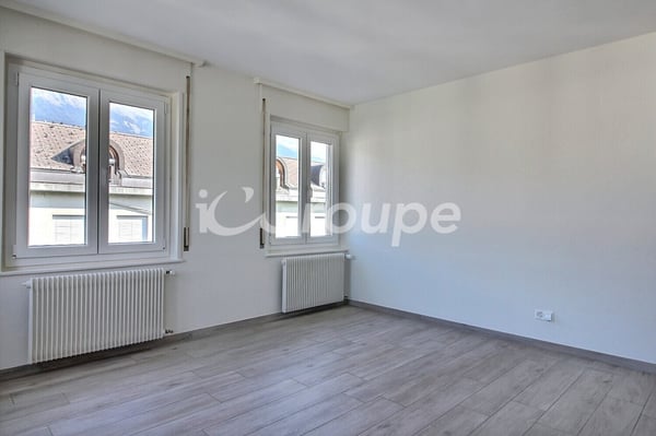 Bel appartement de 1.5 pièces rénové en location à Sion 4