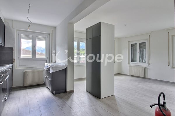 Bel appartement de 3.5 pièces rénové en location à Sion 2