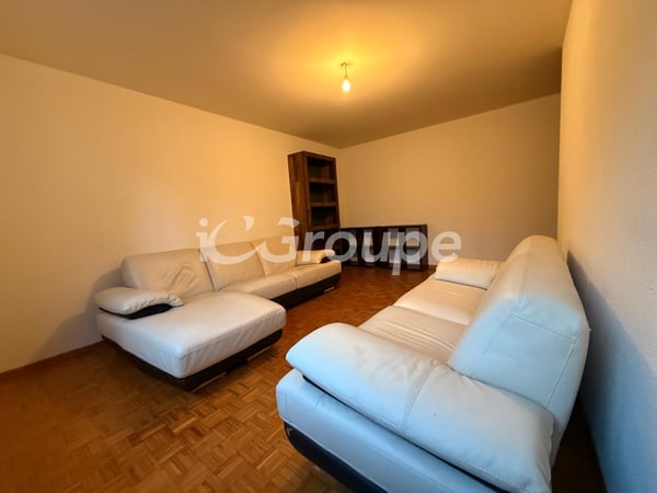 Appartement de 3.5 pièces à louer à quelques pas du centre-ville de Sion. 4