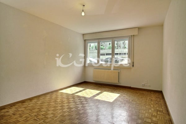 Appartement de 3.5 pièces à louer à quelques pas du centre-ville de Sion. 3