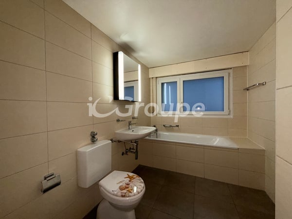 Appartement de 3.5 pièces à louer à quelques pas du centre-ville de Sion. 3