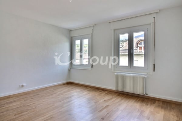 Bel appartement de 1 pièces rénové en location à Sion 1