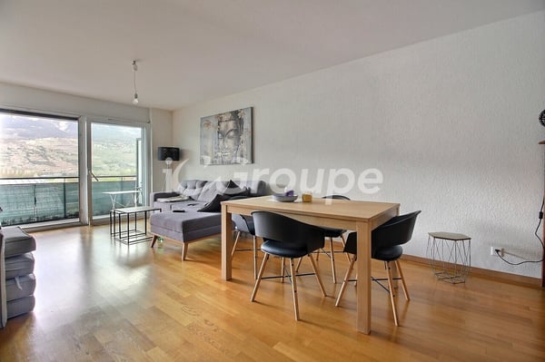 Charmant appartement de 2.5 pièces à louer à Bramois. 1