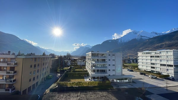Magnifique attique de 2.5 pièces avec grand balcon 12