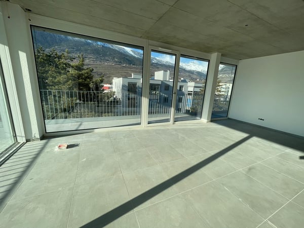 Spacieux attique neuf avec grand balcon 4
