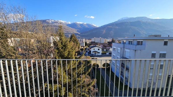 Magnifique attique de 2.5 pièces avec grand balcon 8