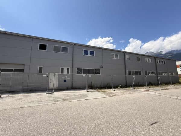 Halle commerciale modulable avec permis de construire en force 4