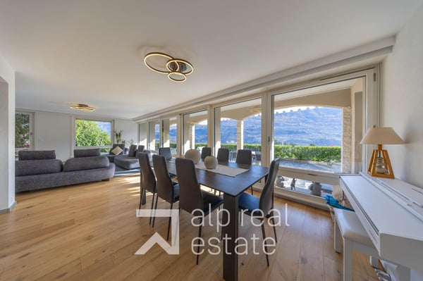 Villa d'architecte avec vue panoramique sur les châteaux 6