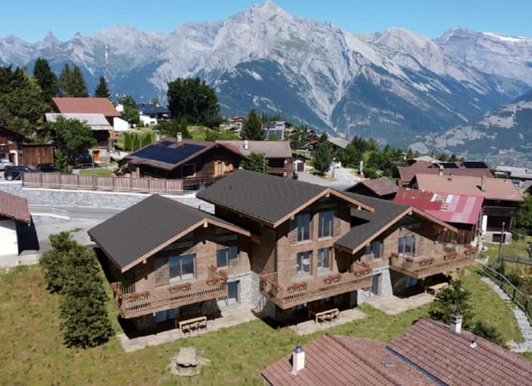 Magnifique chalet sur plan en résidence principale 8