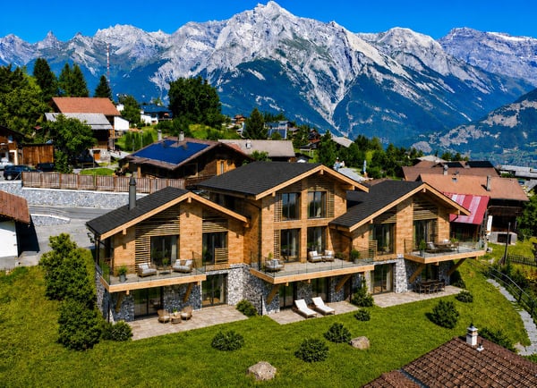 Magnifique chalet sur plan en résidence principale 2