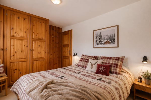 Magnifique chalet en madrier au calme - situation exceptionnelle 8