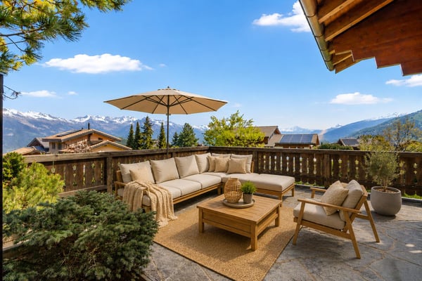 Magnifique chalet en madrier au calme - situation exceptionnelle 1