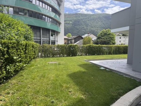 Siège administratif clé en main avec terrasse et jardin privatif 6