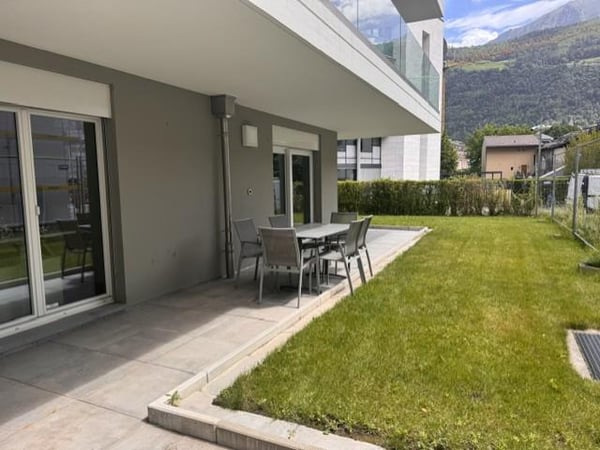 Siège administratif clé en main avec terrasse et jardin privatif 8