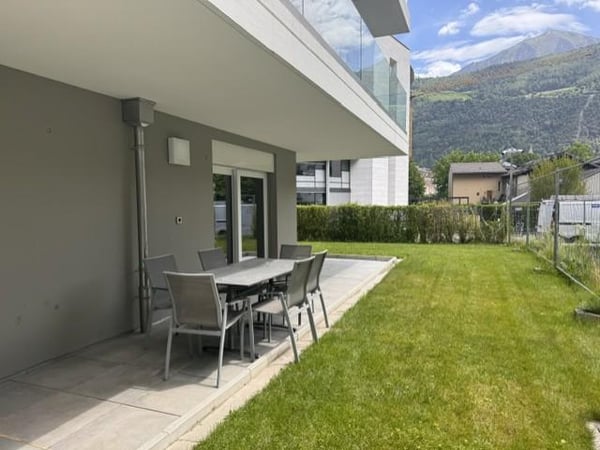 Siège administratif clé en main avec terrasse et jardin privatif 7