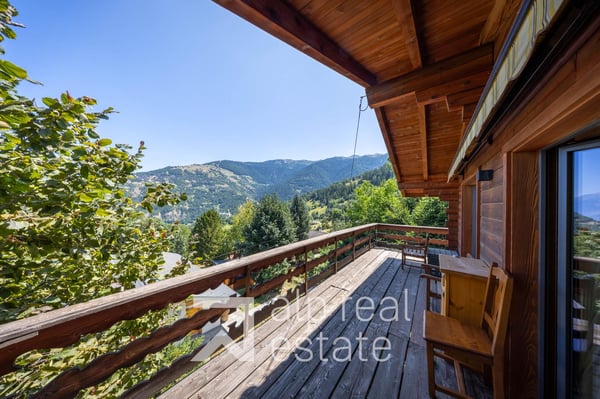 Magnifique chalet rénové avec vue à couper le souffle 2