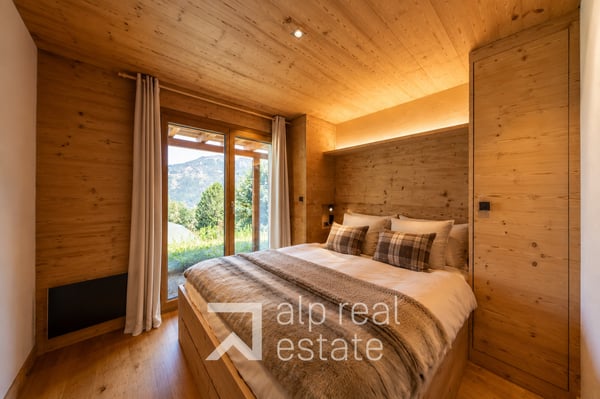 Magnifique chalet rénové avec vue à couper le souffle 7