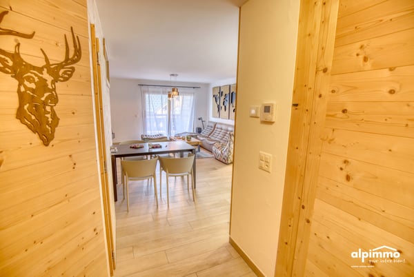 Appartement 3.5p de luxe en très bon état à vendre à Haute-Nenda 10