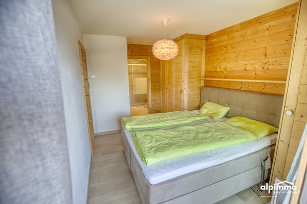 Appartement 3.5p de luxe en très bon état à vendre à Haute-Nenda 8