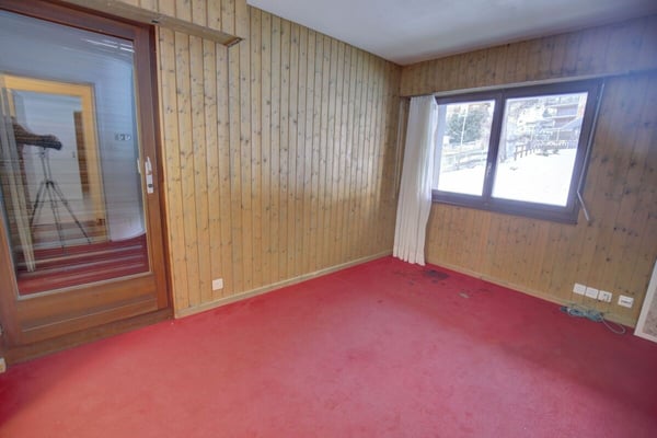 Appartement spacieux avec potentiel de rénovation à 100m des remontées 7