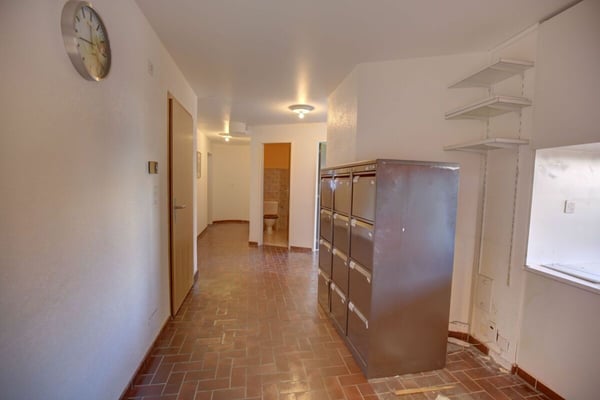 Appartement spacieux avec potentiel de rénovation à 100m des remontées 4