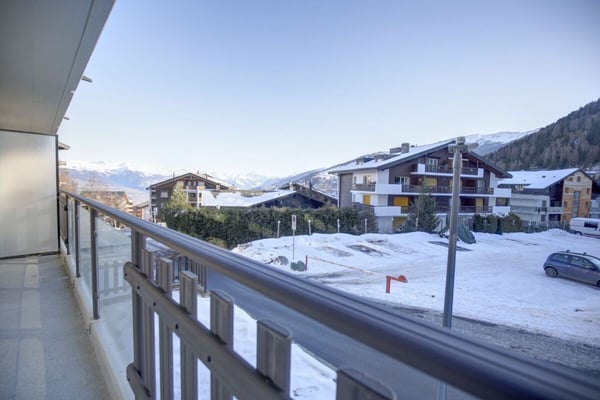 Appartement spacieux avec potentiel de rénovation à 100m des remontées 20