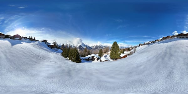 Chalet de caractère avec 2 annexes et un grand terrain à Haute-Nendaz! 9