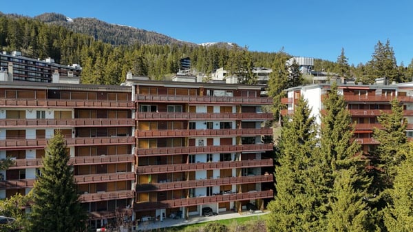2,5 pièces de standing avec cheminée - 62 m² rénové et grand balcon! 15