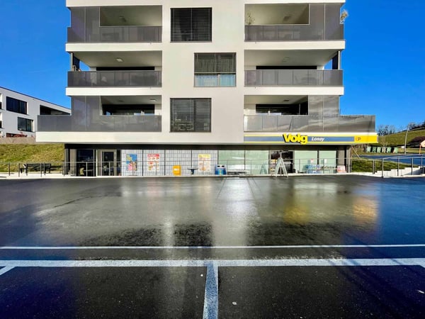 Surface commerciale à vendre : 1