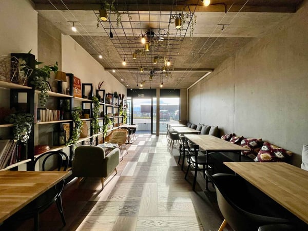 Surface commerciale à vendre : 4