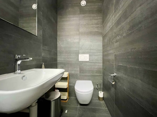 Surface commerciale à vendre : 6