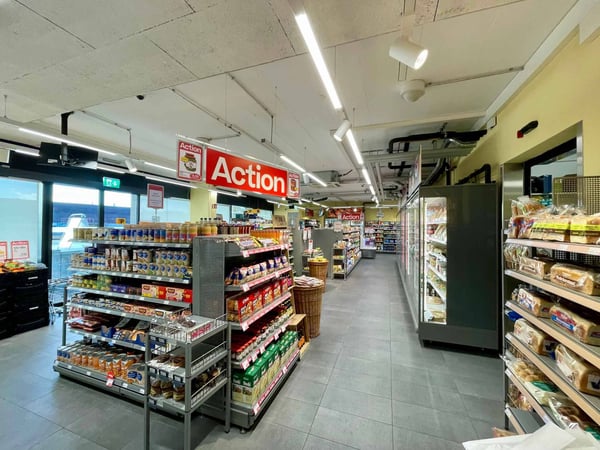 Surface commerciale à vendre : 7