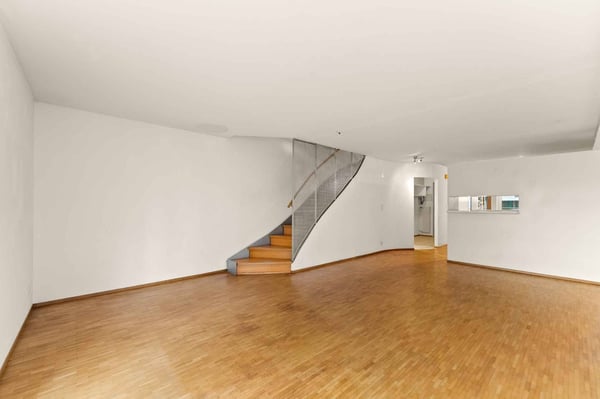 SPACIEUX 5.5 PIÈCES EN TRIPLEX AU CUR DE CHAVORNAY 2