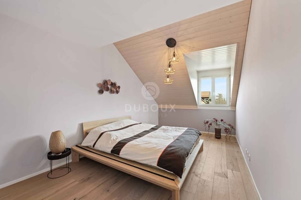 MAGNIFIQUE APPARTEMENT EN DUPLEX DE 5.5 PCS AU COEUR DE GLAND 4