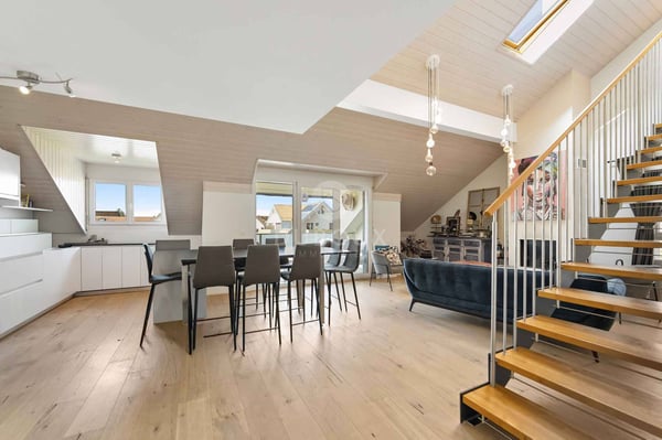 MAGNIFIQUE APPARTEMENT EN DUPLEX DE 5.5 PCS AU COEUR DE GLAND