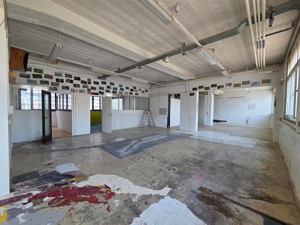 230 m² de plain-pied avec quai de chargement: bail jusqu'au 31.12.2029 2