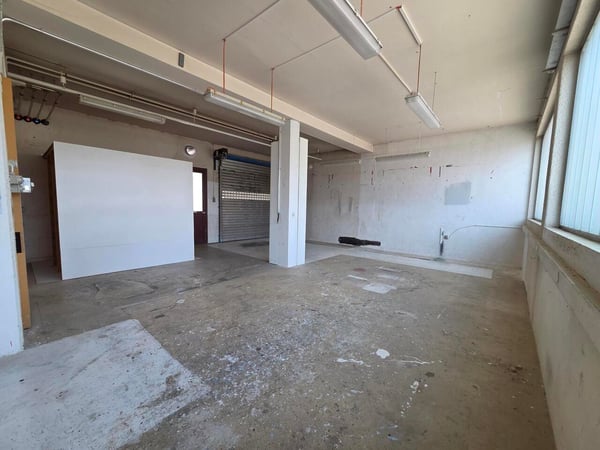 230 m² de plain-pied avec quai de chargement: bail jusqu'au 31.12.2029 4