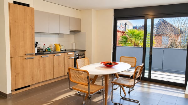 Appartement moderne de 2 pièces avec balcon 1