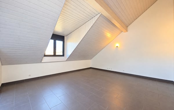 Appartement moderne de 2 pièces avec balcon 2
