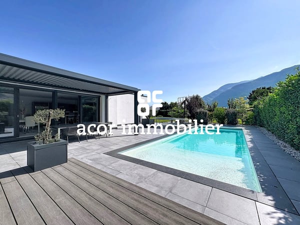 Saxon - Villa contemporaine avec piscine