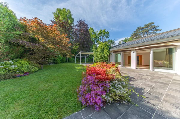 Villa individuelle avec piscine intérieure 1