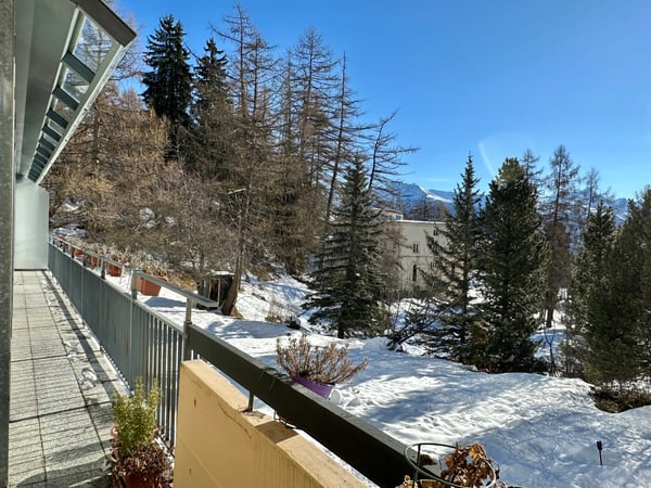 Très grand appartement à 5min à pied des télécabines violettes 8