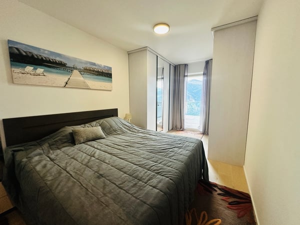 Splendide attique de 4,5 pièces neuf 10
