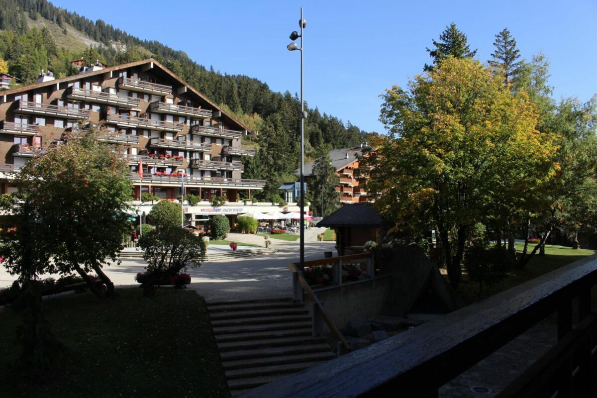 AV 4/Mars - 402 Location semaine