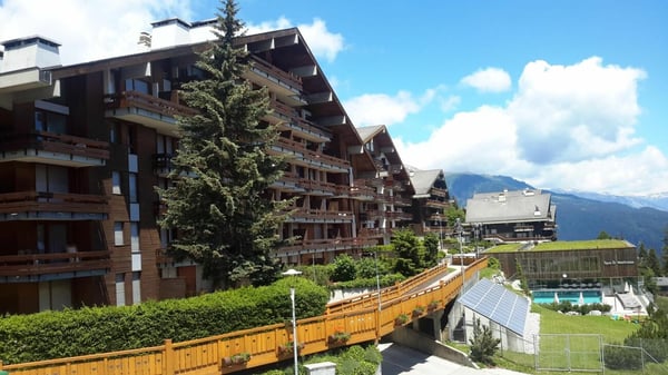 AV 1 / Antares 606 - Location à la semaine 11
